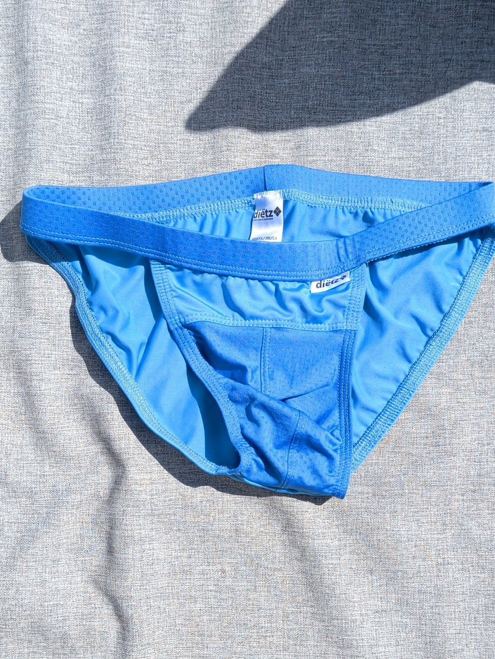 Dietz Toucan String Brief Large